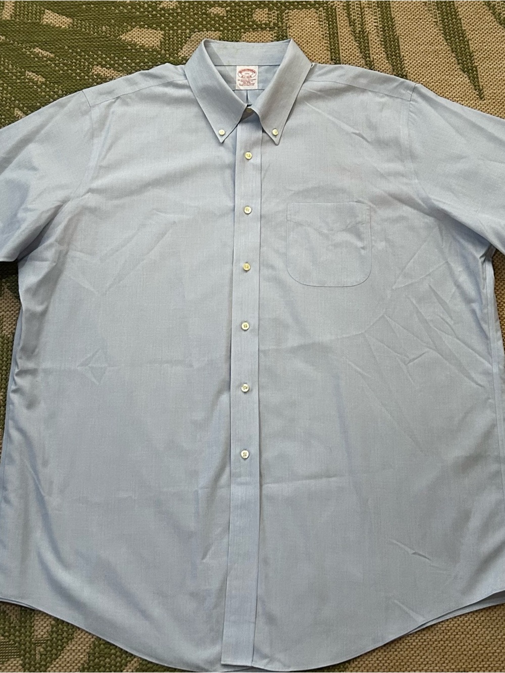 Brooks Brothers Light Blue Short Sleeve Button-Down Dress Shirt 17 1/2